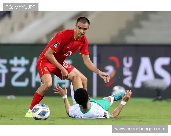 李钧鹏：稳固防守迎战沙特进攻